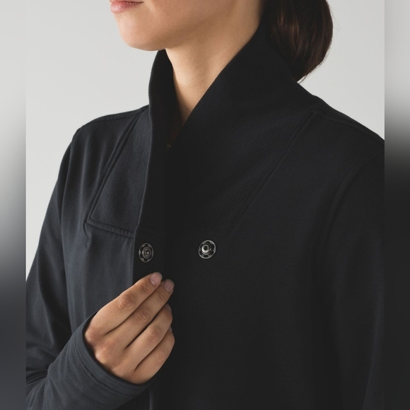 Lululemon Belle Wrap Sweater Gray Color Size 2 Pockets Style Number: W4ADXS - Picture 16 of 16